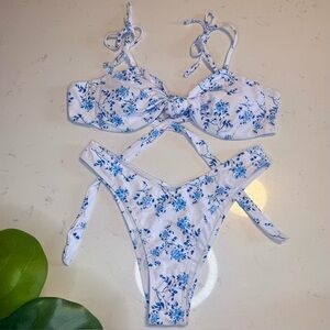 NWOT Floral Blue and White Bikini Swim Set Size Large